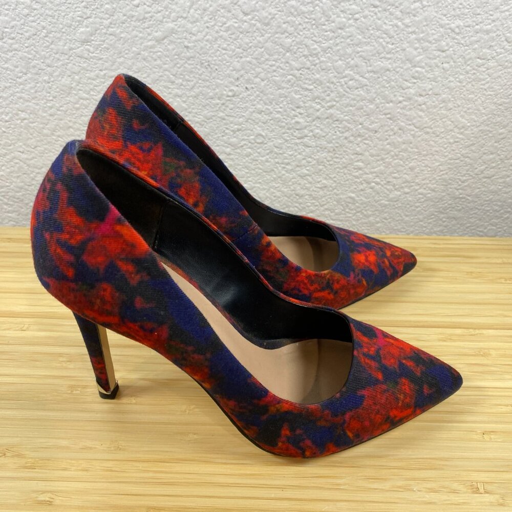 Call It Spring Abstract Print Pointed Toe Pumps  Size 6 - Picture 5 of 9